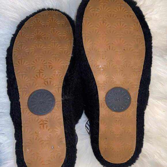 Ugg Fluff Yeah Slides Slippers Sandals in Size 10 Women - Picture 2 of 4